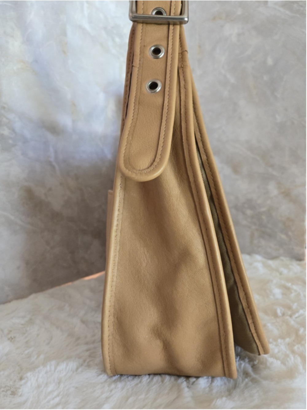 Coach Legacy Crescent 9718 Purse Tan Leather Flap Crossbody Shoulder Bag Vintage - Picture 3 of 12